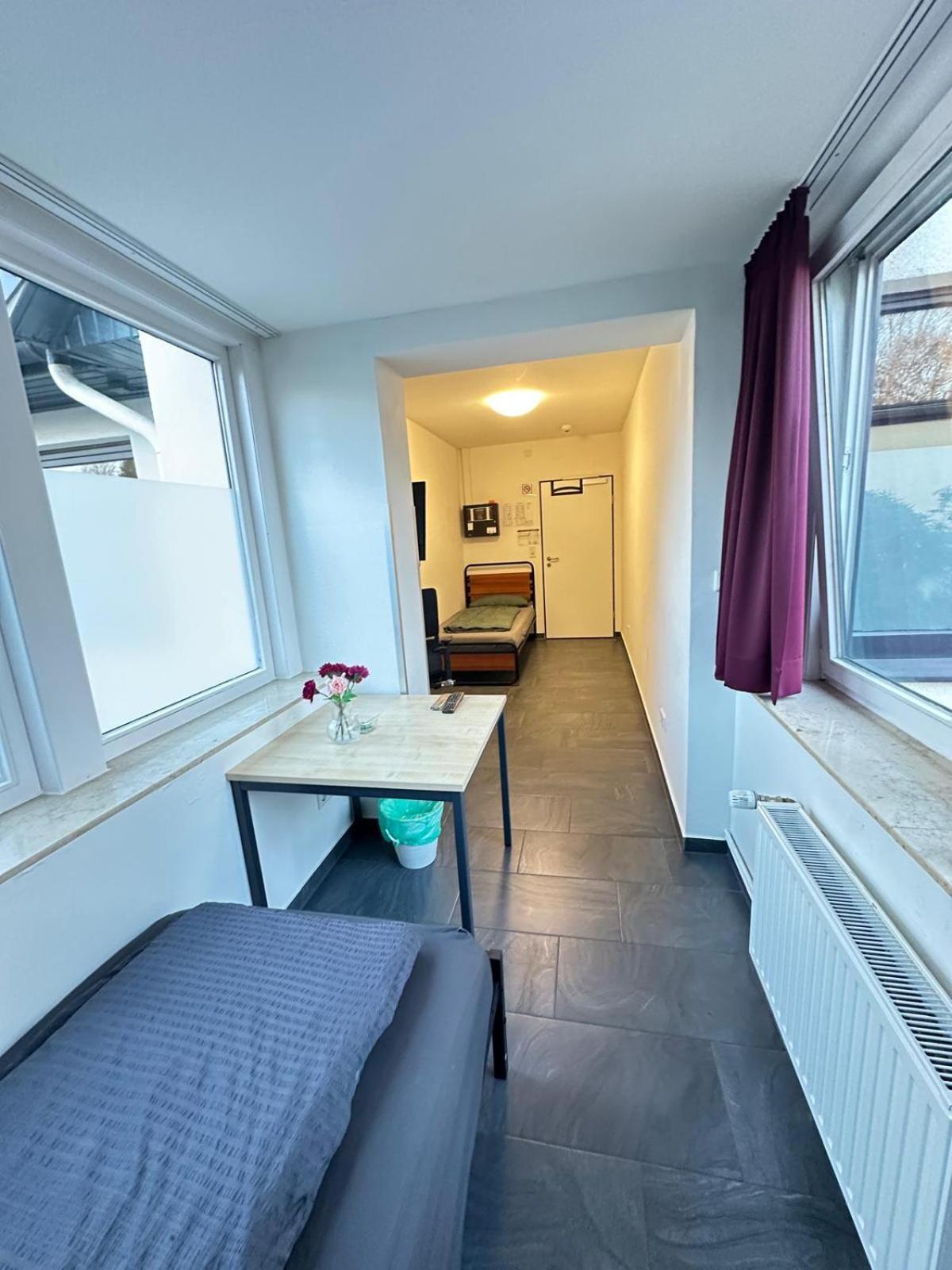 Mk Hostel Oyten - Free Wifi & Parking - 24H Check-In Zewnętrze zdjęcie